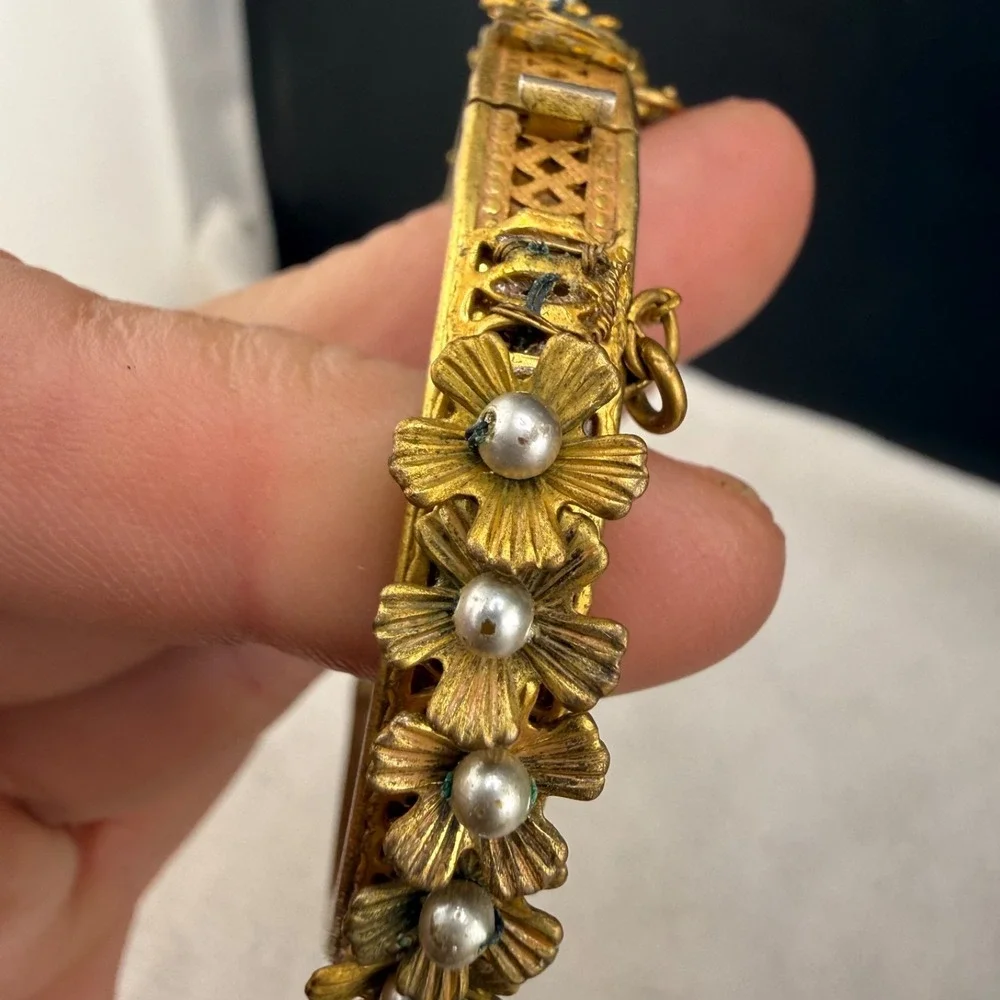 Miriam Haskell read bracelet